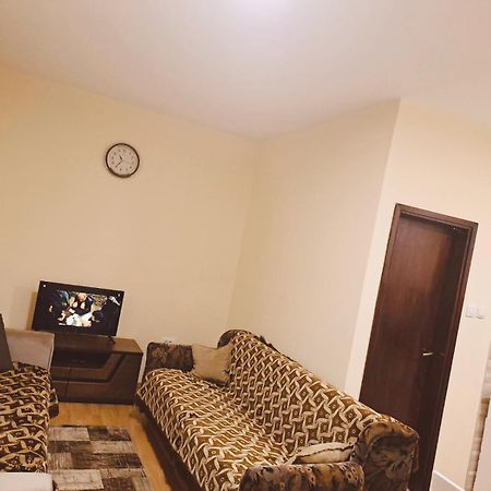 Отель Prestige 4 Подгорица Экстерьер фото